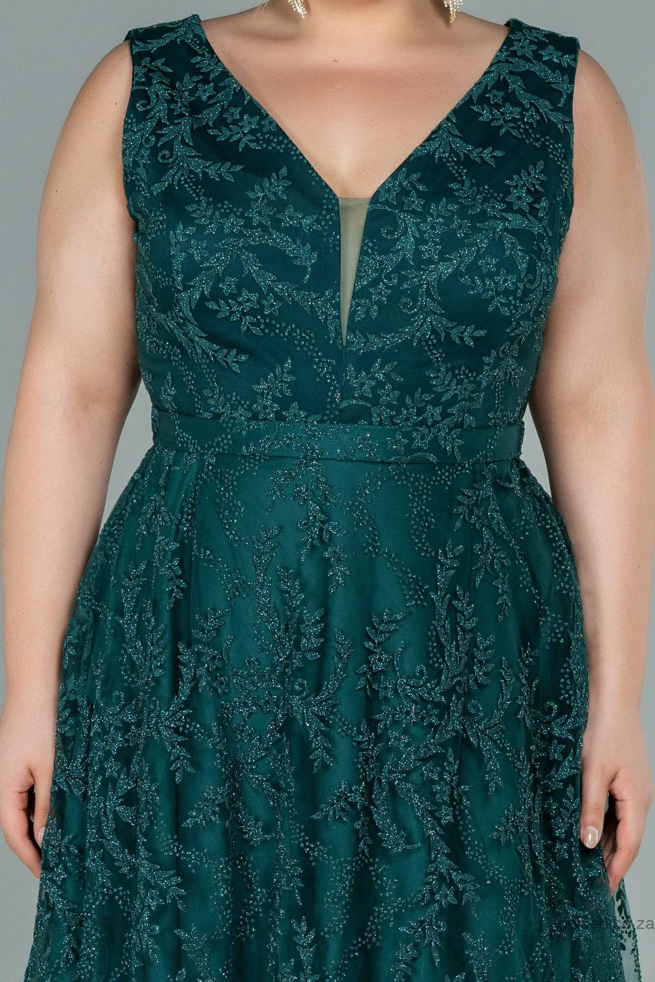29949 Emerald Green Embroidered Tulle Princess Dress