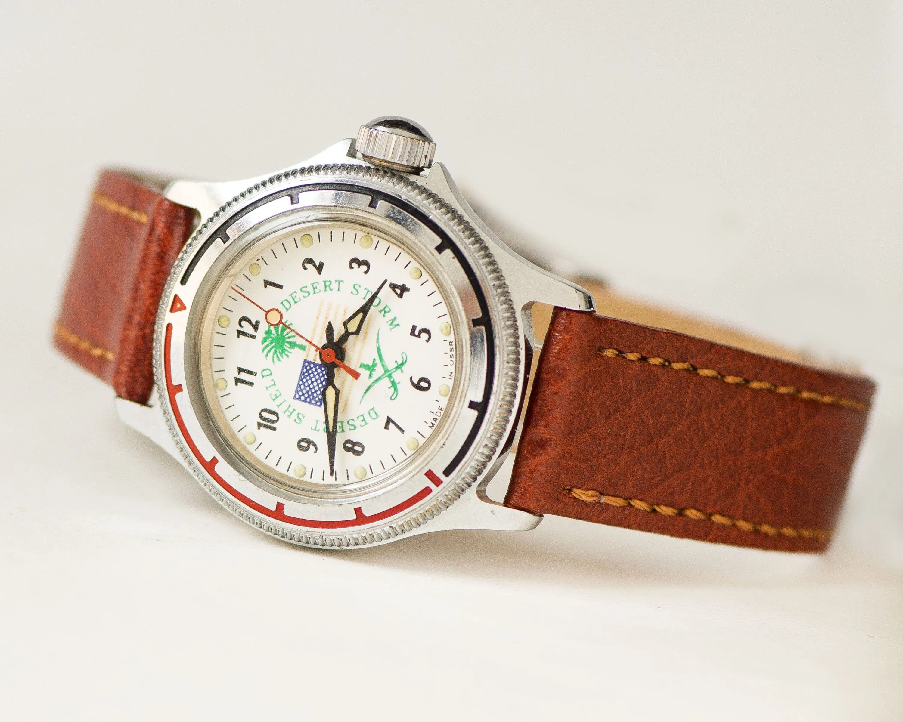 Amphibian watch for women Vostok Desert Shield, waterproof watch for export, chunky watch US flag tomboy wristwatch Gulf War leather strap