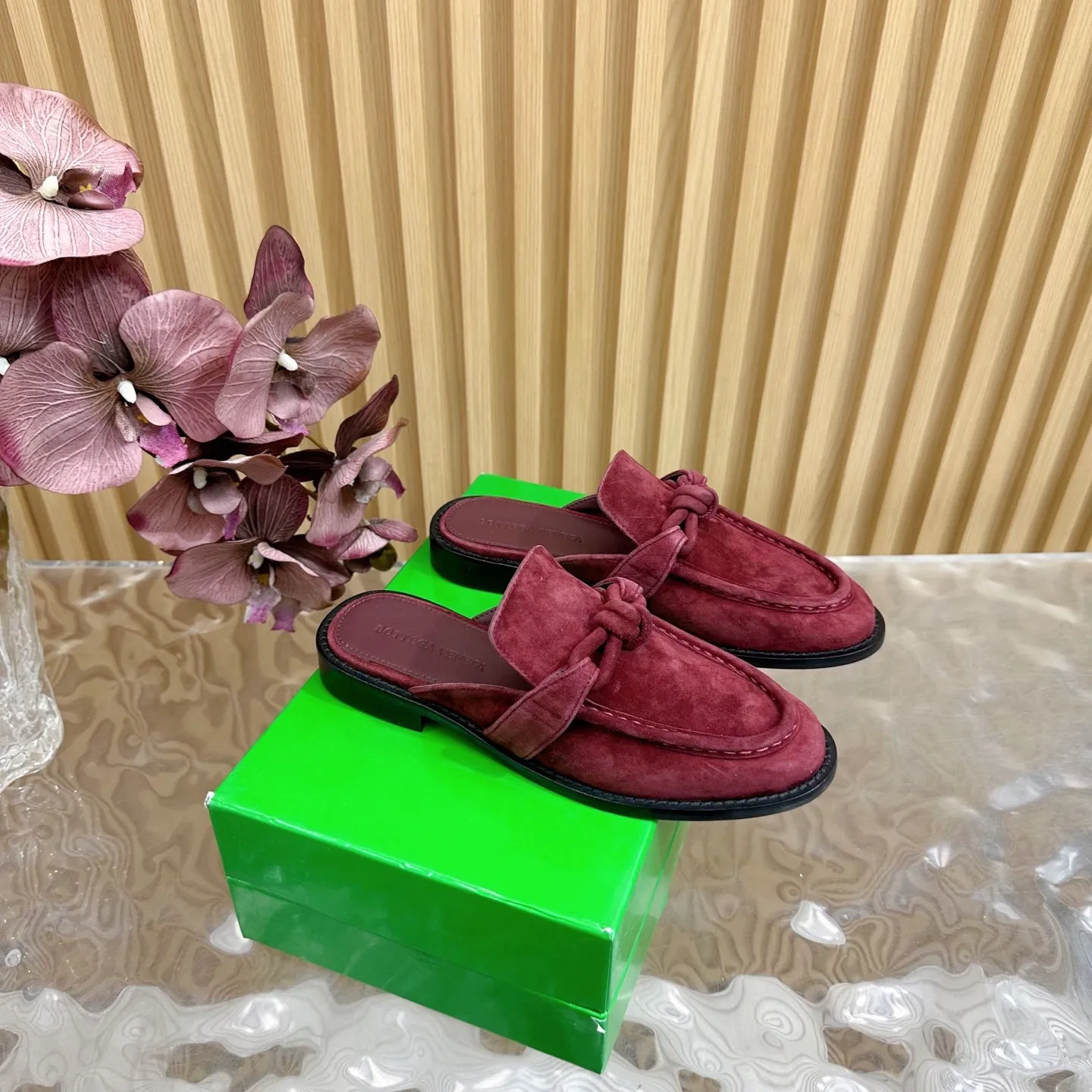 Astaire Loafer Wine Suede 176152