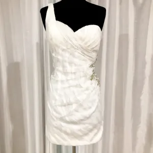 BLUSH PROM White One-Shoulder Cocktail Dress Size 8 NWT