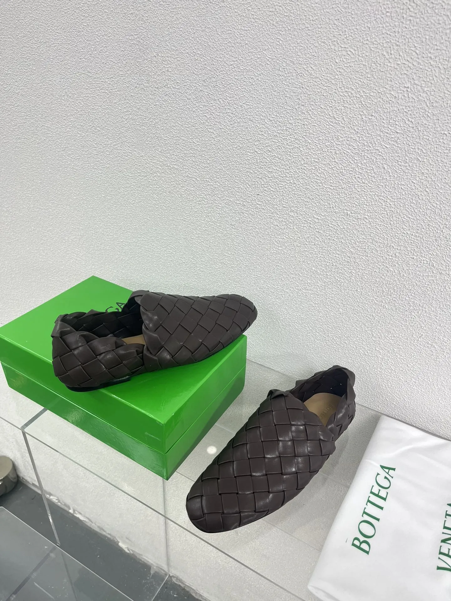 Bottega Veneta Intrecciato Dark Brown Lambskin 972903