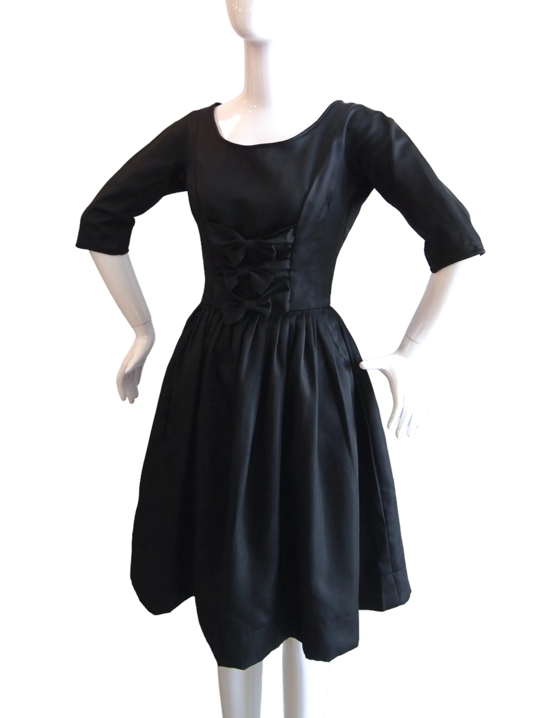 Bow Waisted - 1950s Classic LBD 3/4 Sleeve Black