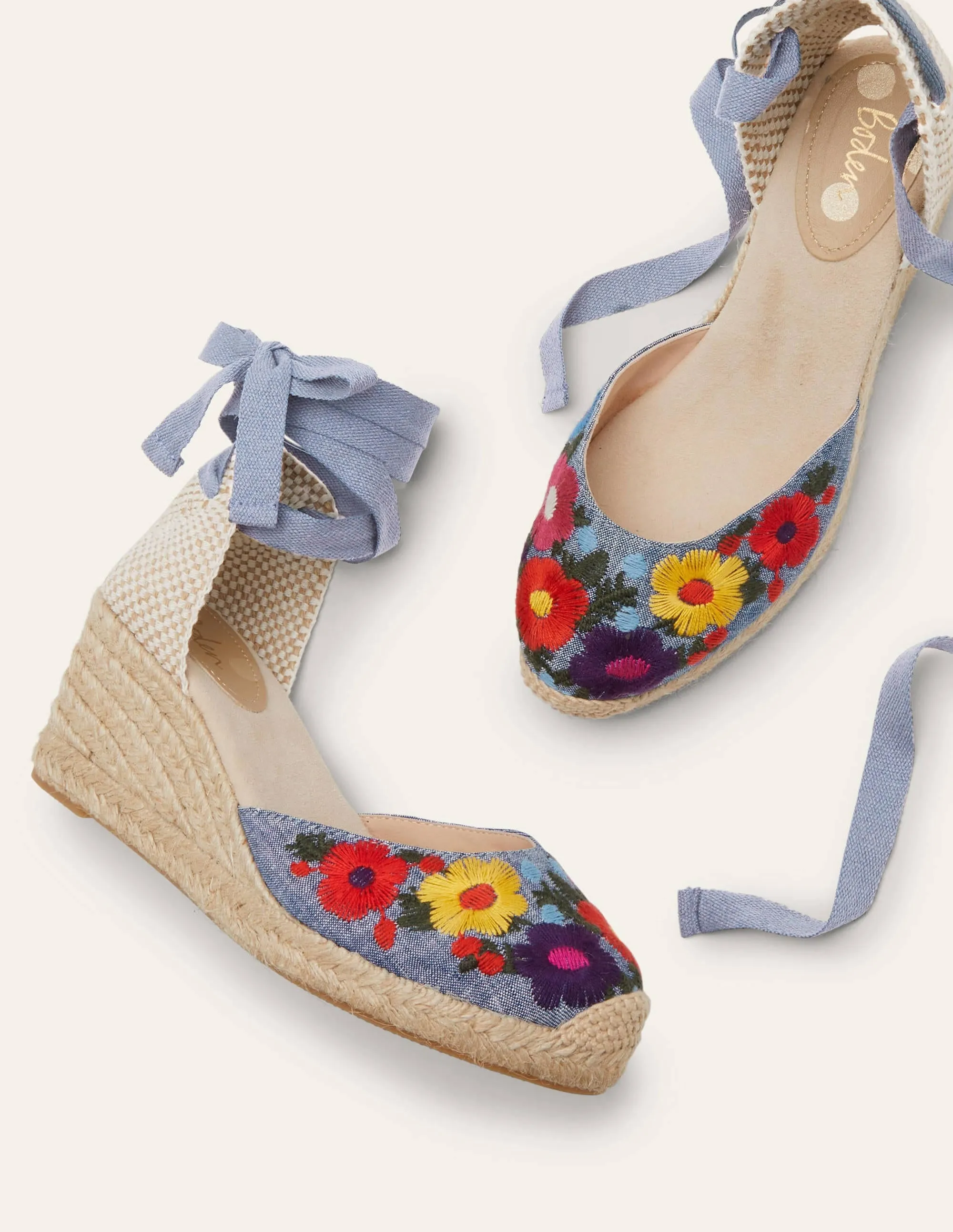 Cassie Espadrilles mit Keilabsatz-Faux-Uni, Stickerei