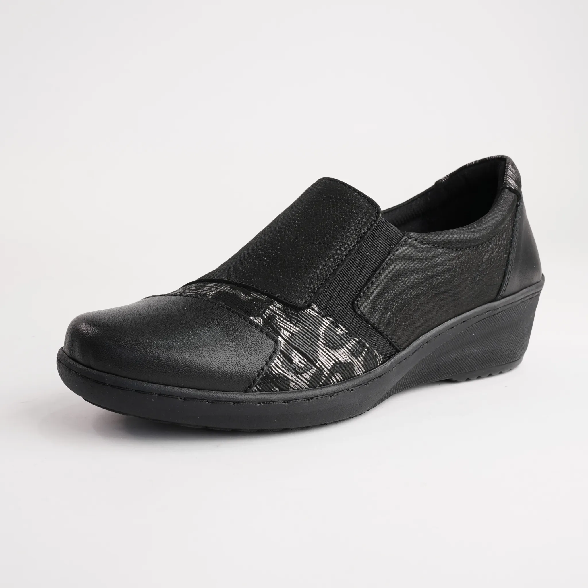 CP461-18 Black Combo Leather Flats