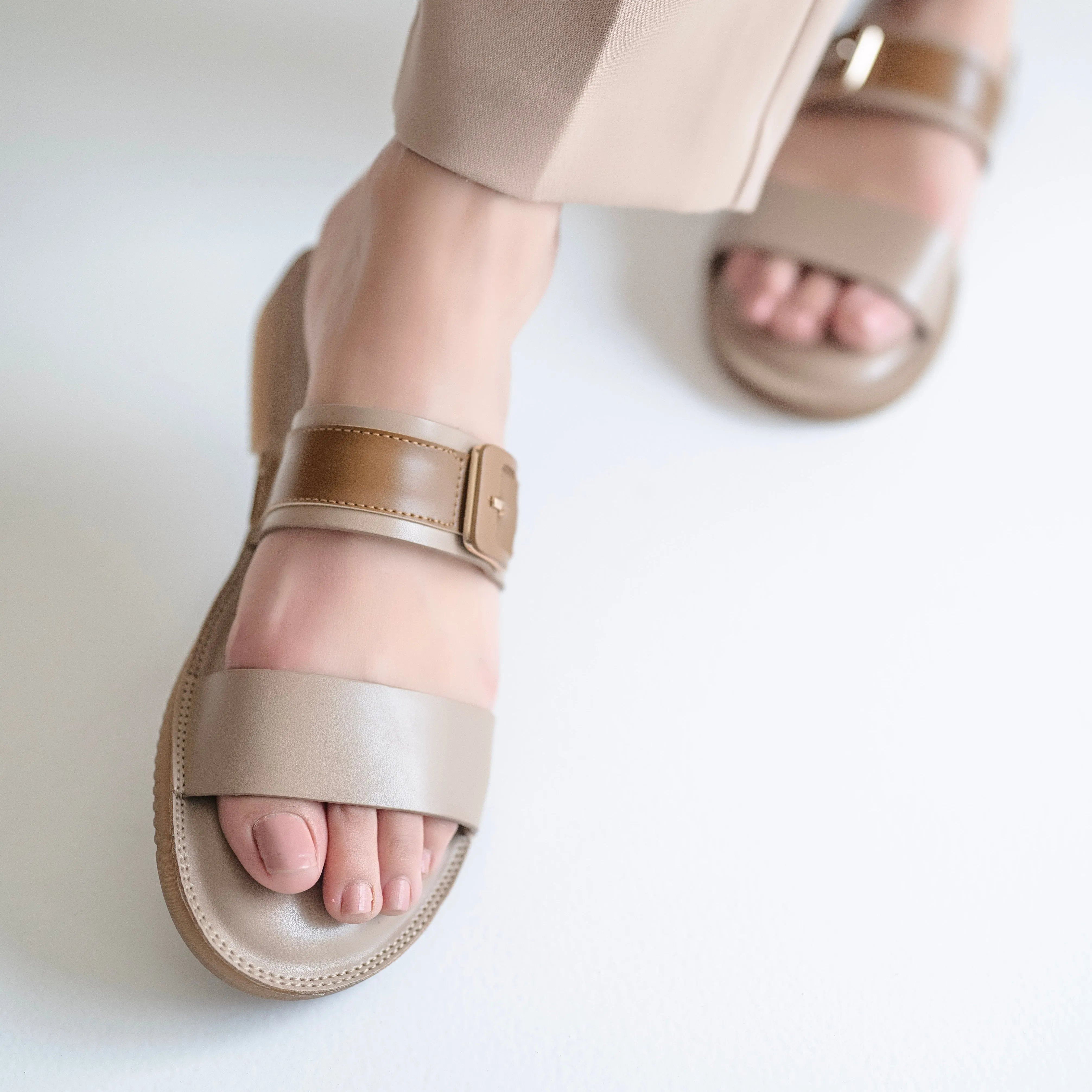 Dual Strap Flats