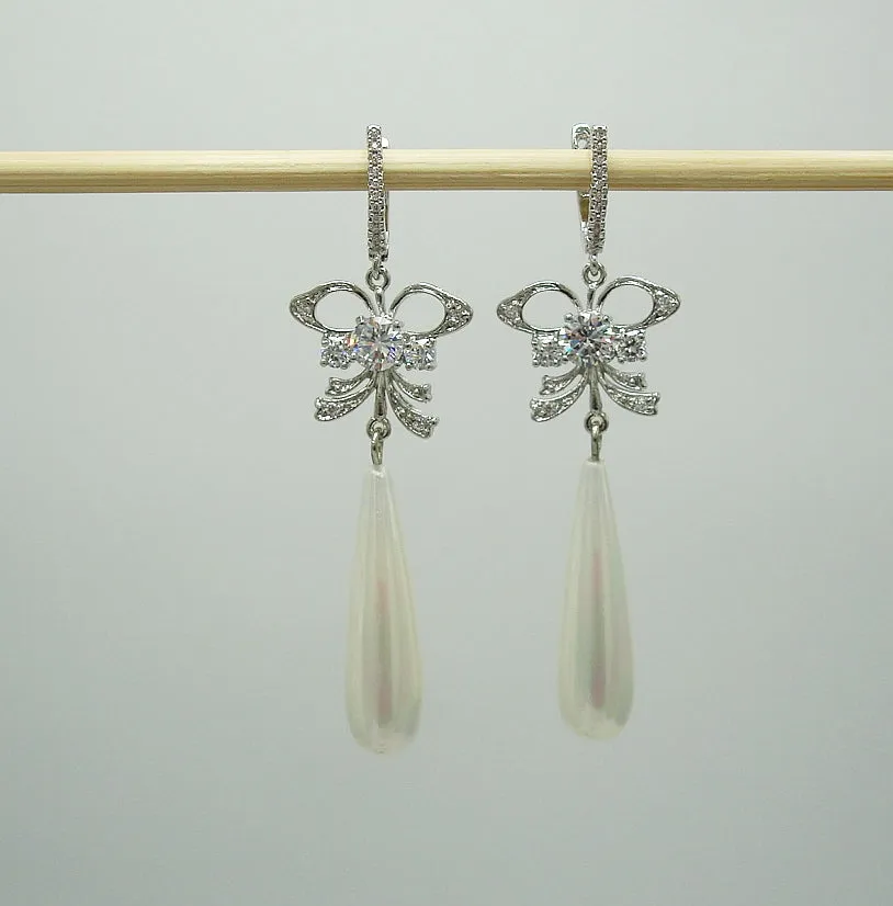 Earrings White Shell Pearl Teardrop with Cubic Zirconia  Dangle Earrings.