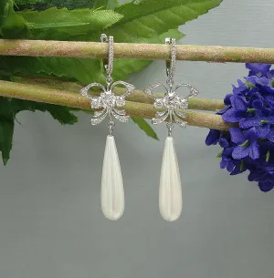 Earrings White Shell Pearl Teardrop with Cubic Zirconia  Dangle Earrings.