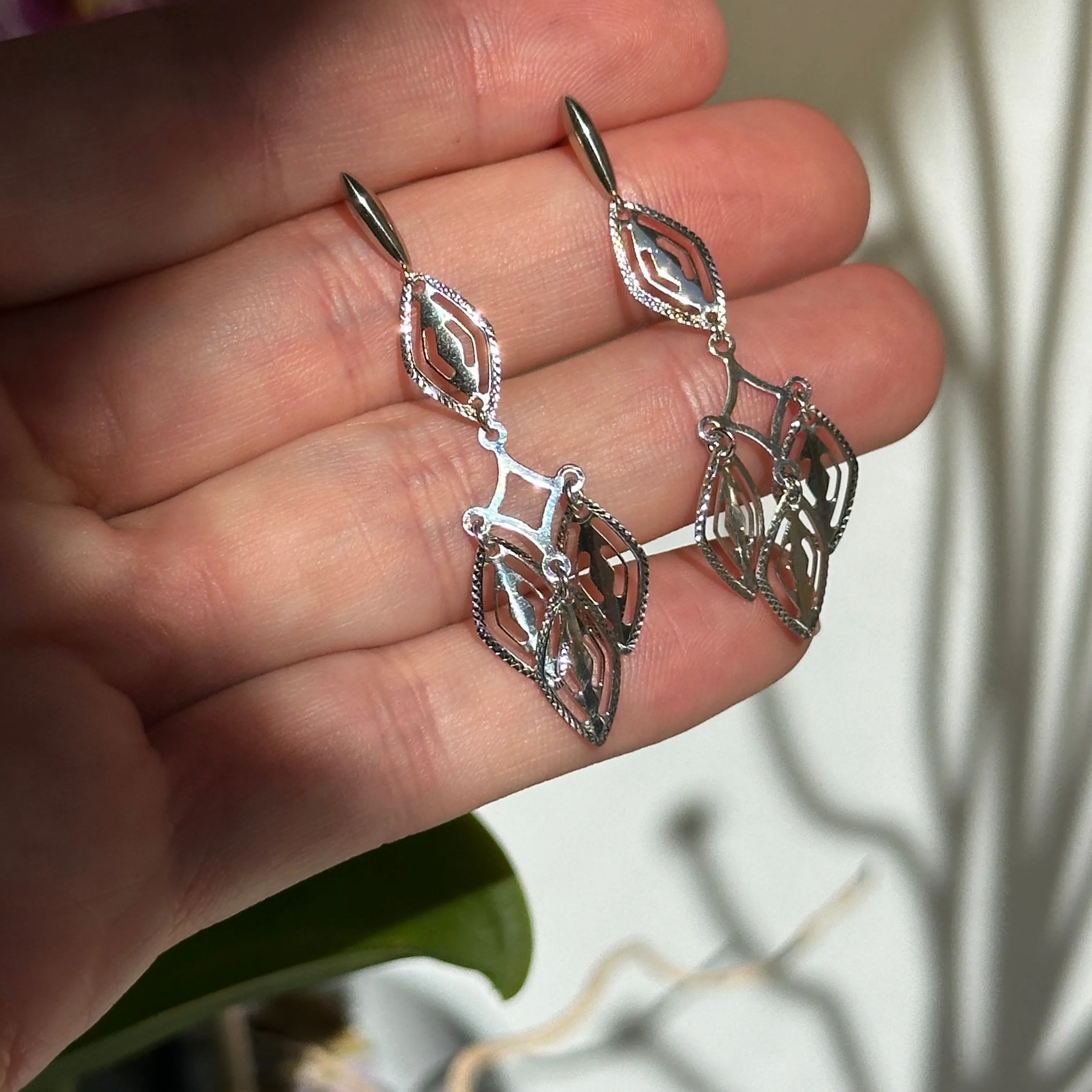 Estate 14KT White Gold Diamond-Cut Chandelier Cutout Earrings Dangle Drop