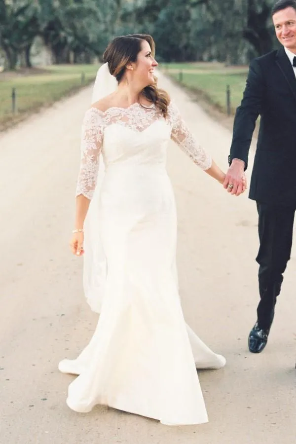 Fit&Flare Off-the-shoulder Wedding Gown with Scalloped Lace Sleeves