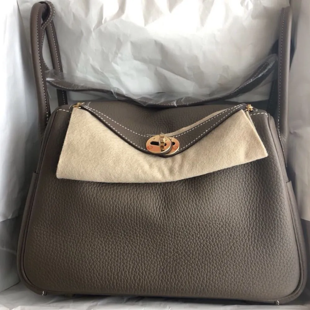 Hermès Lindy 26 Etoupe Taurillon Clemence Gold Hardware GHW