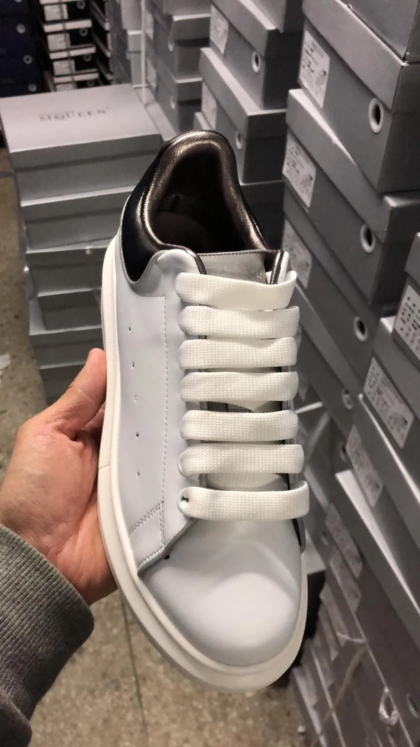 High Quality Women  White Shoes Size 34-44 Spring Lovers Genuine Leather flats shoes Women White Casual Shoes Alaxander