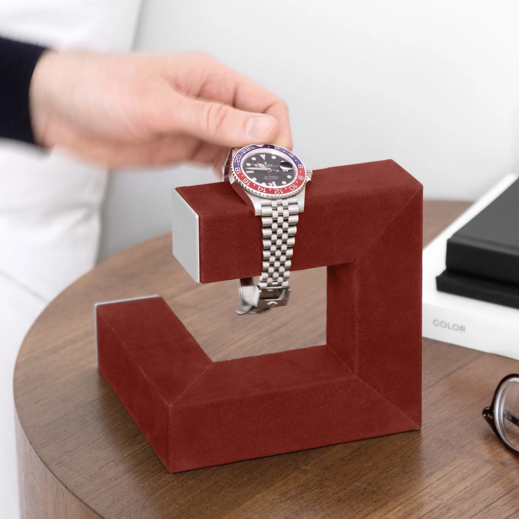 HUDSON DUO WATCH STAND - CRIMSON / GREY