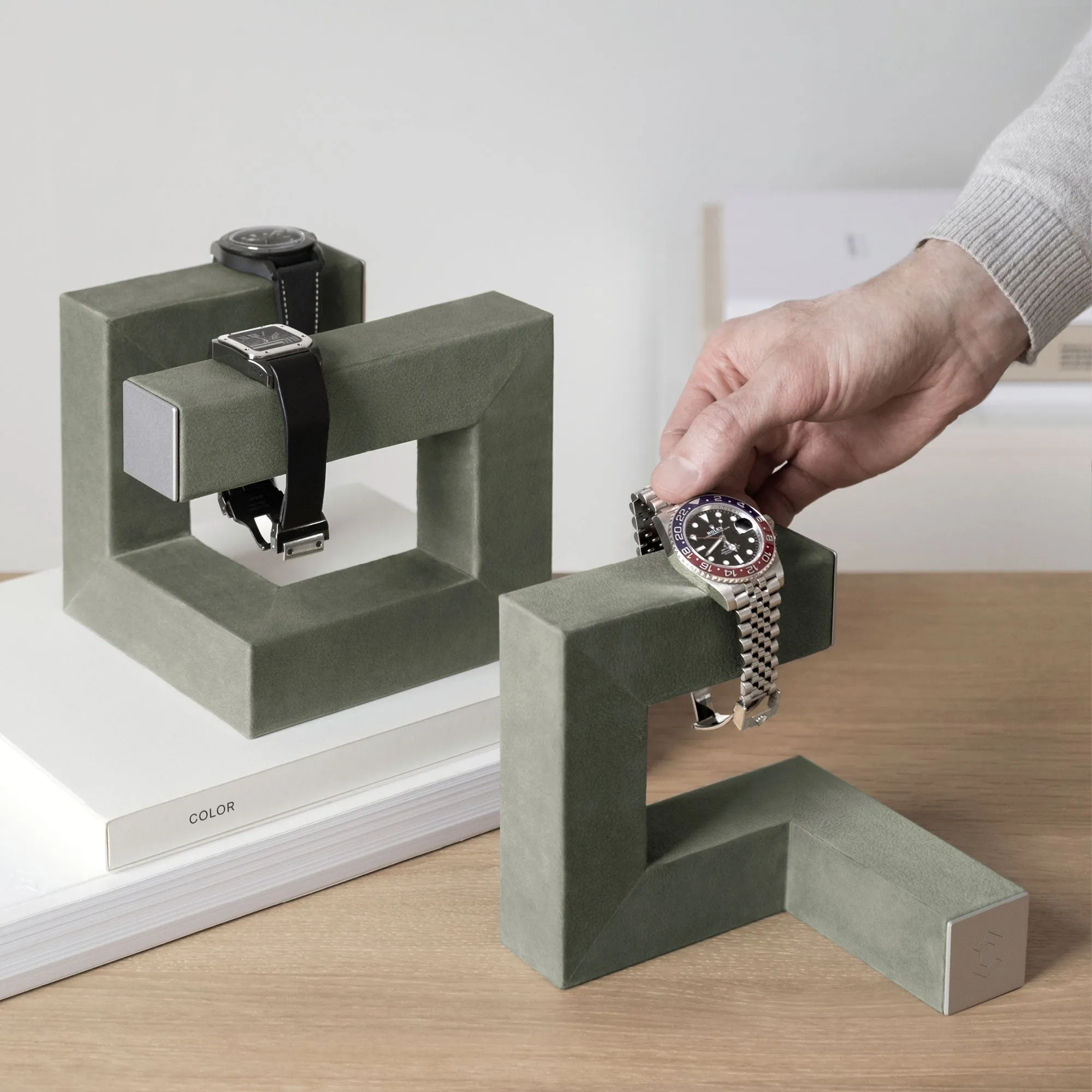 HUDSON DUO WATCH STAND - SAGE / GREY