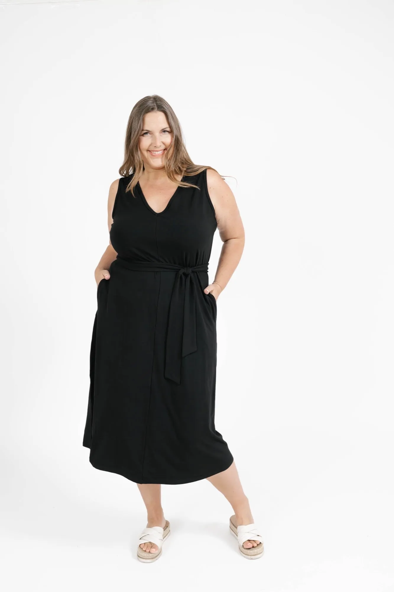 Ivy Midi Dress in Midnight Black