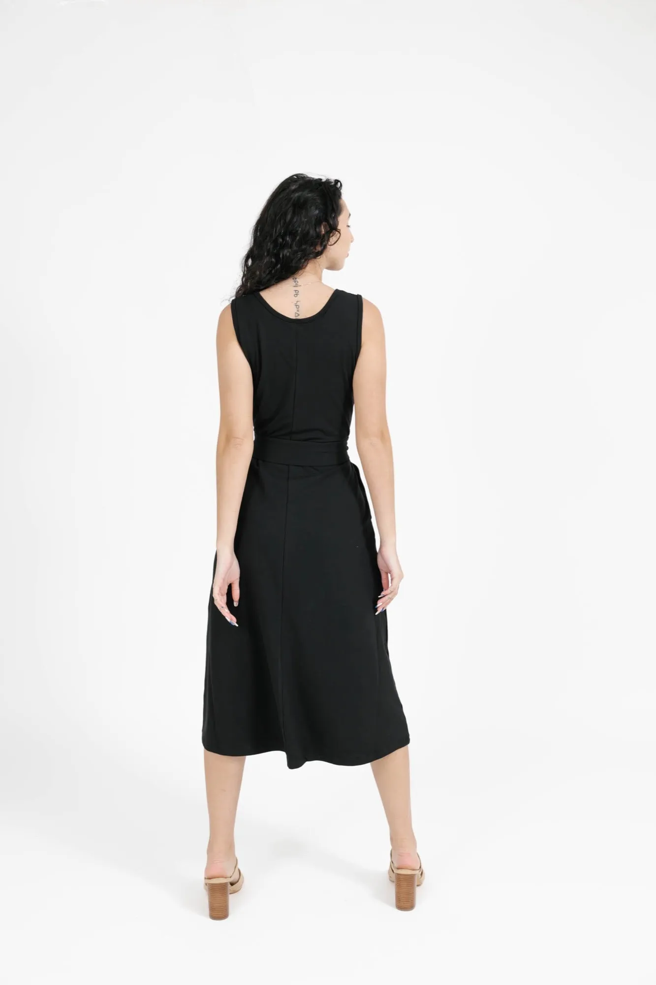 Ivy Midi Dress in Midnight Black