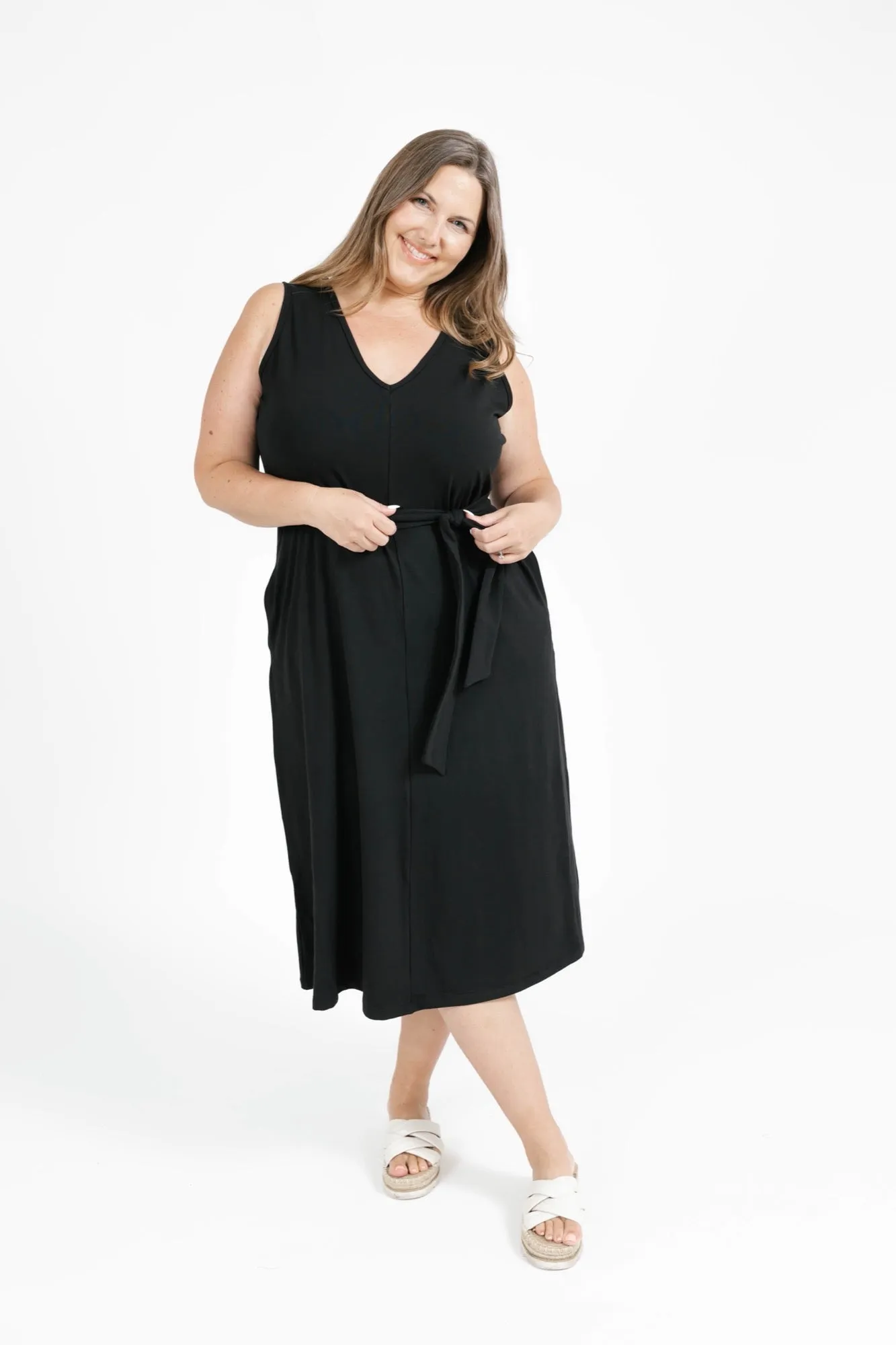 Ivy Midi Dress in Midnight Black