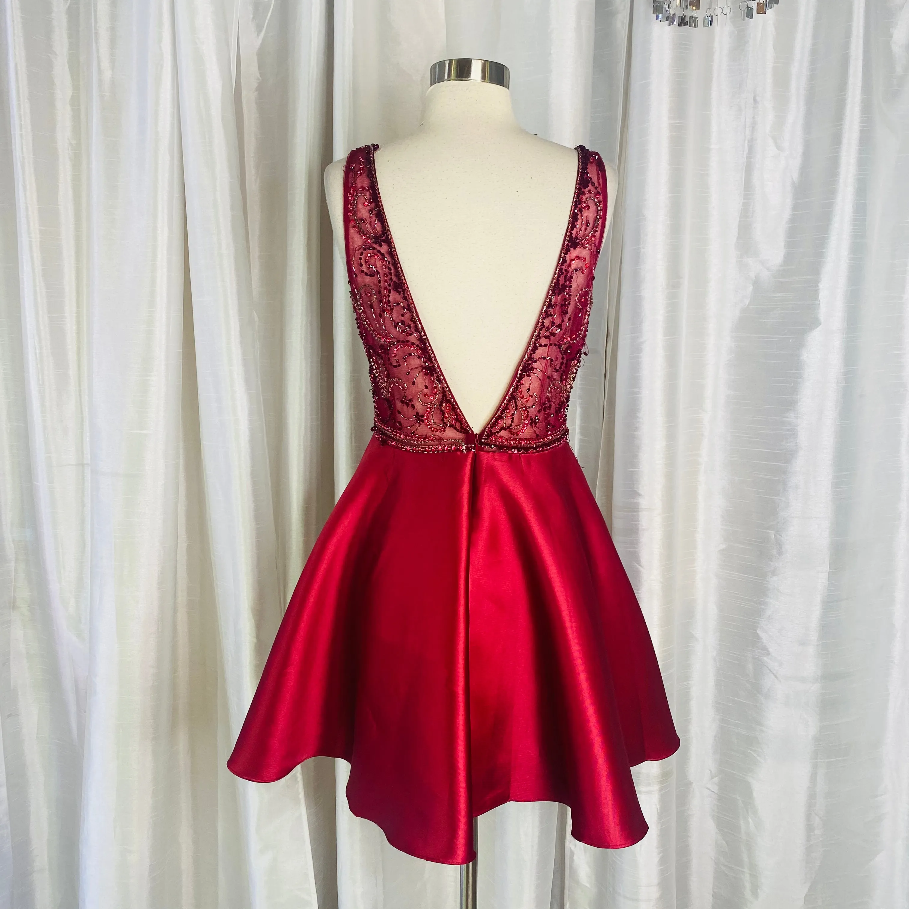 JVN By JOVANI JVN642 Burgundy Fit & Flare Deep V Short Dress Size 8