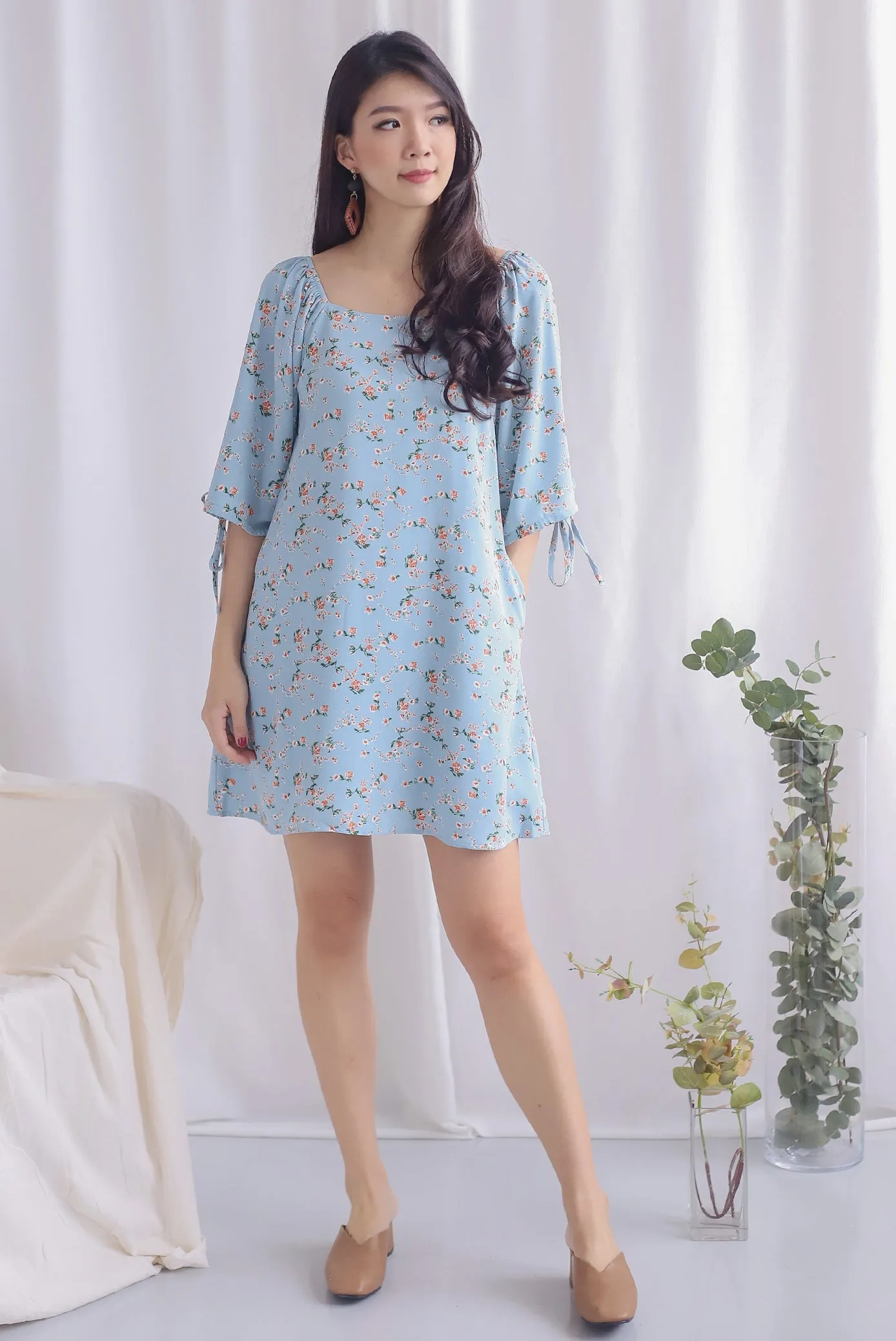 Luciya Tie Sleeve Dress In Sky Floral