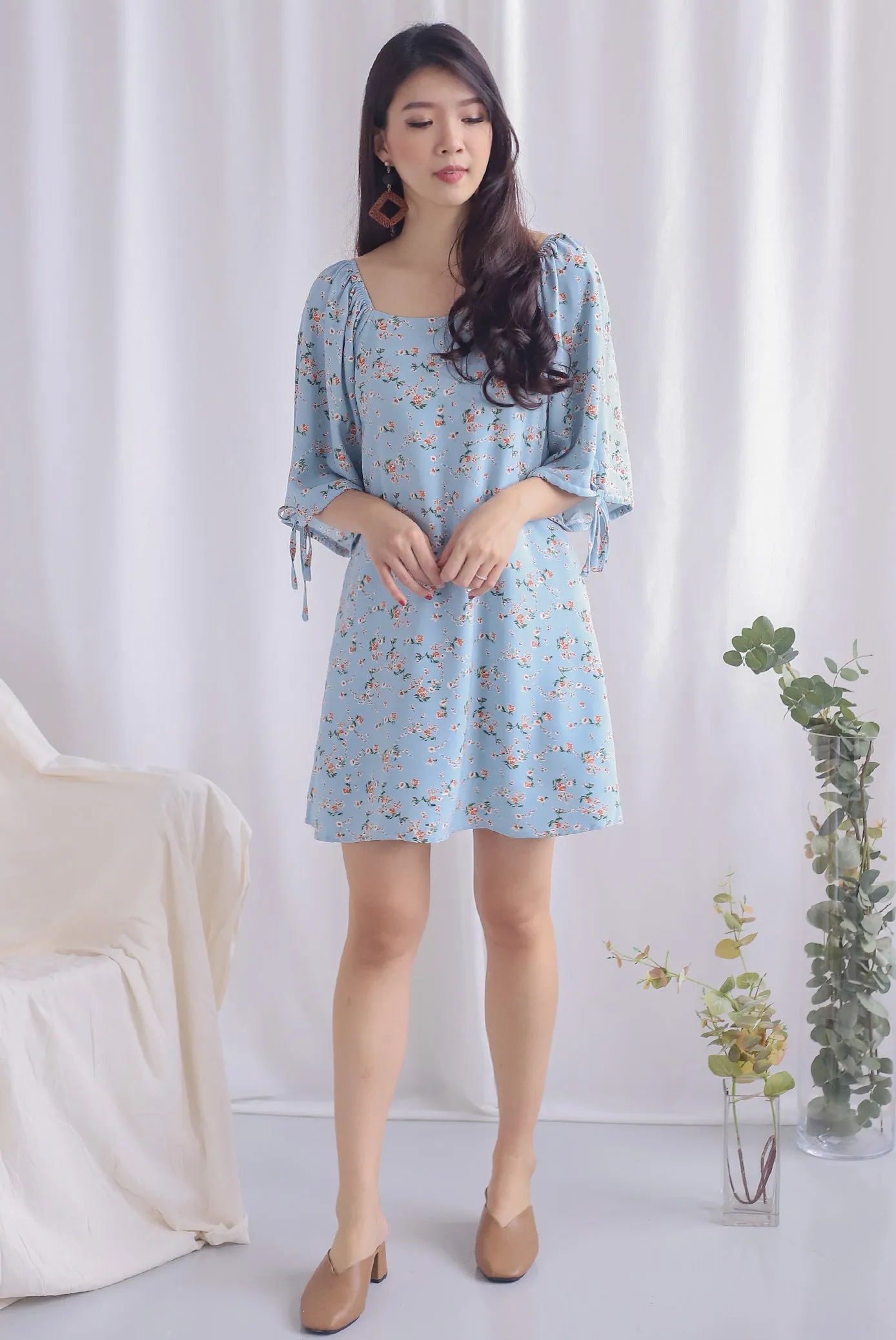 Luciya Tie Sleeve Dress In Sky Floral