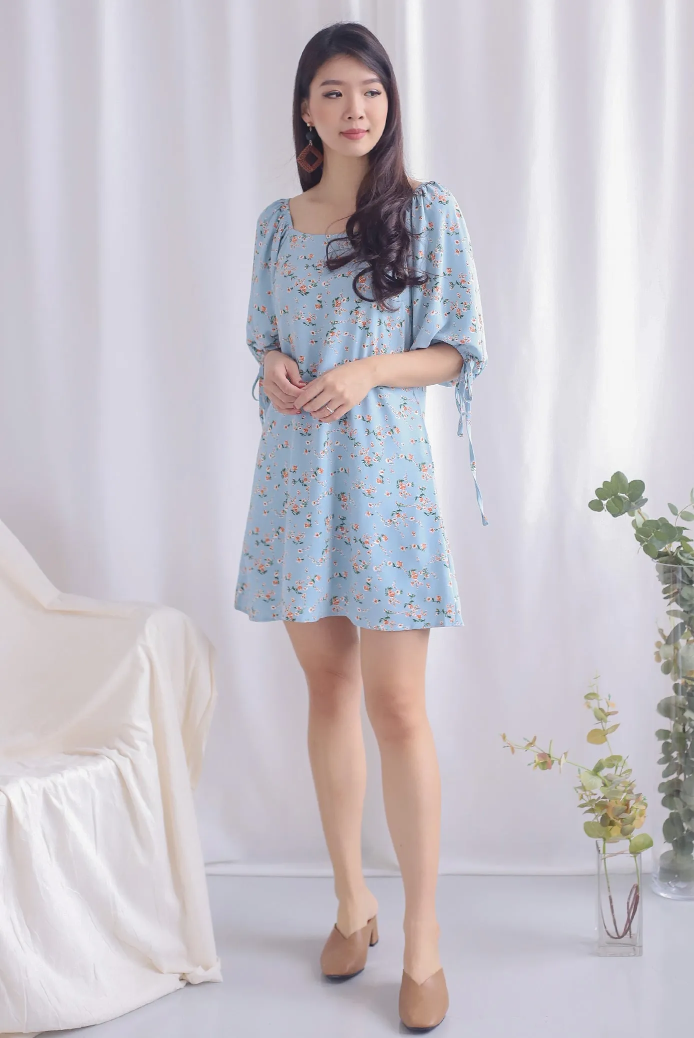 Luciya Tie Sleeve Dress In Sky Floral