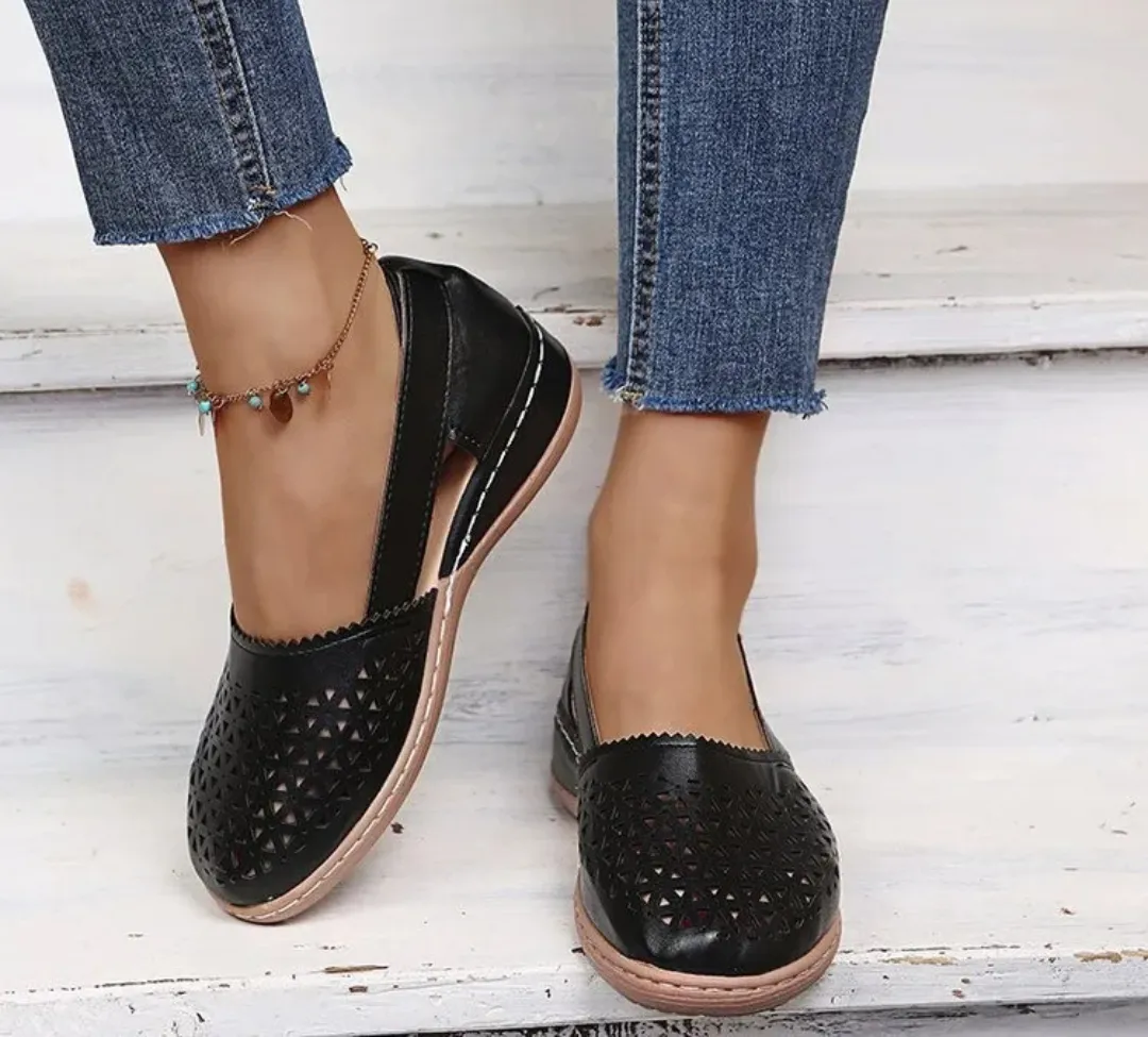Lunaira™ - Lightweight Geometric Flats
