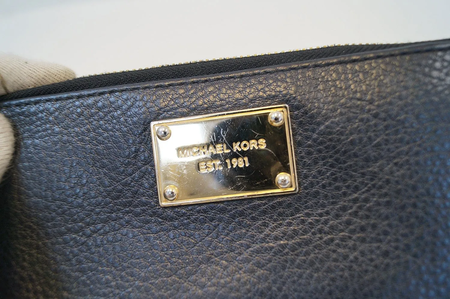 MICHAEL KORS Jet Set Black Pebbled Leather Wallet