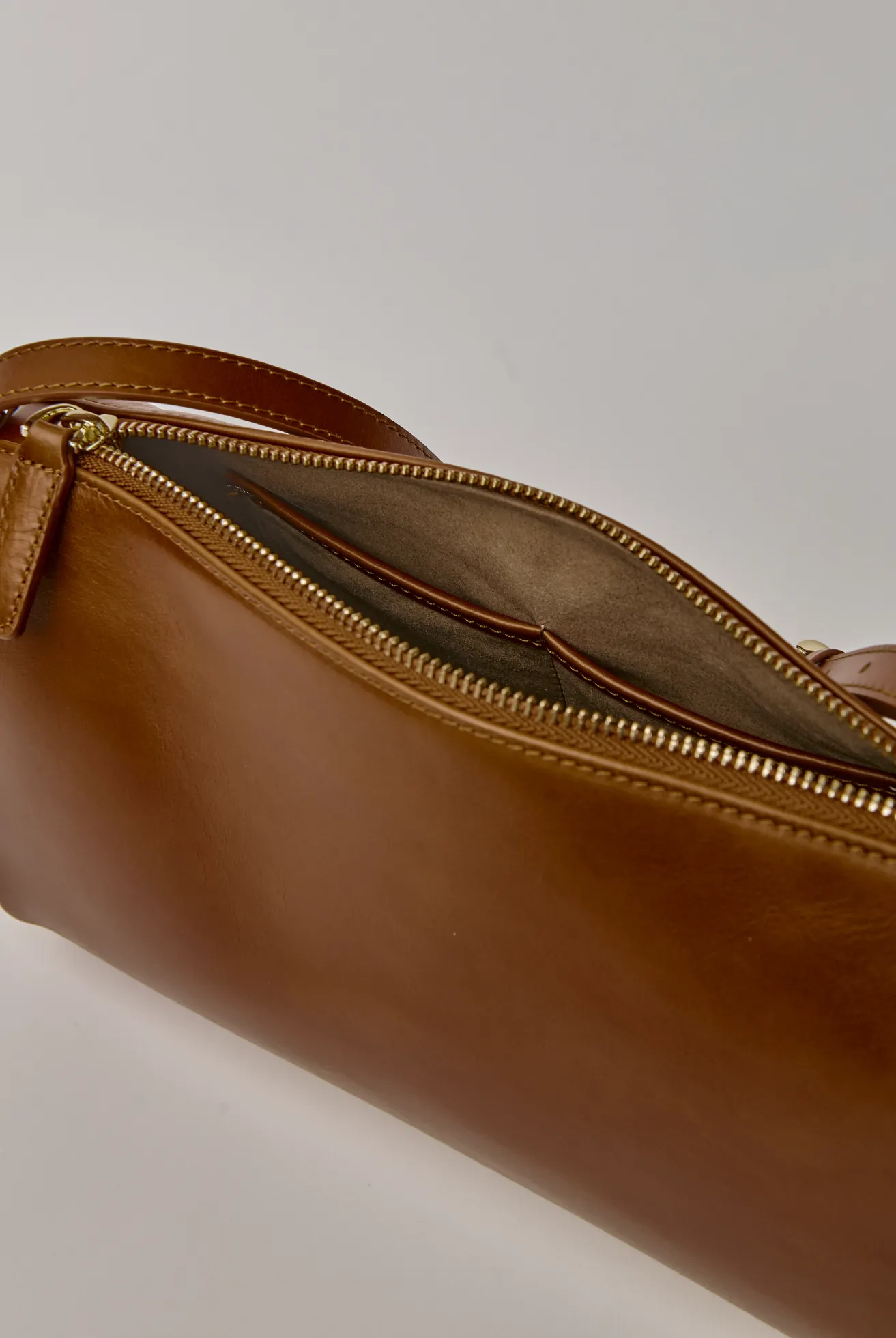Midcentury Bag in Maple