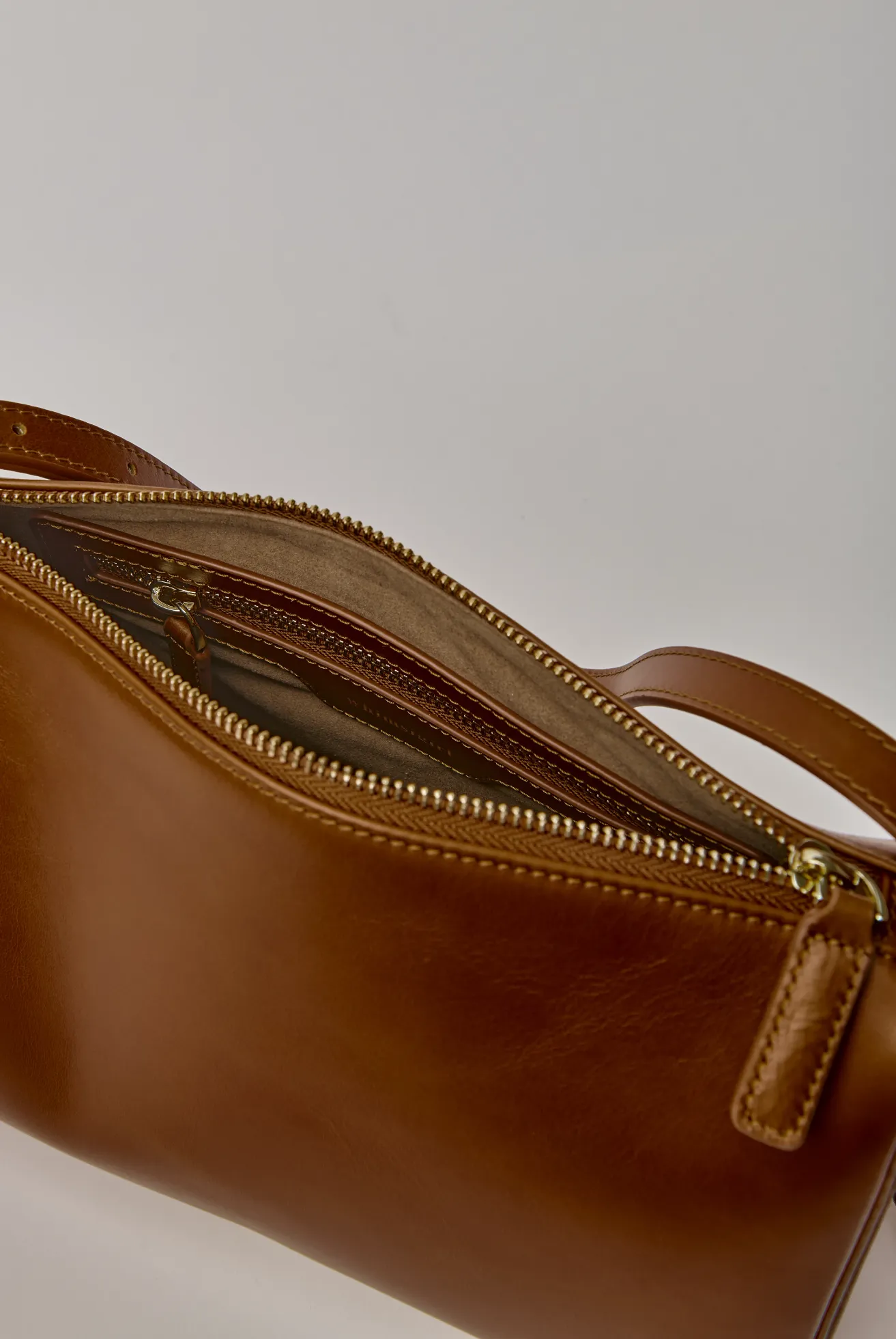 Midcentury Bag in Maple