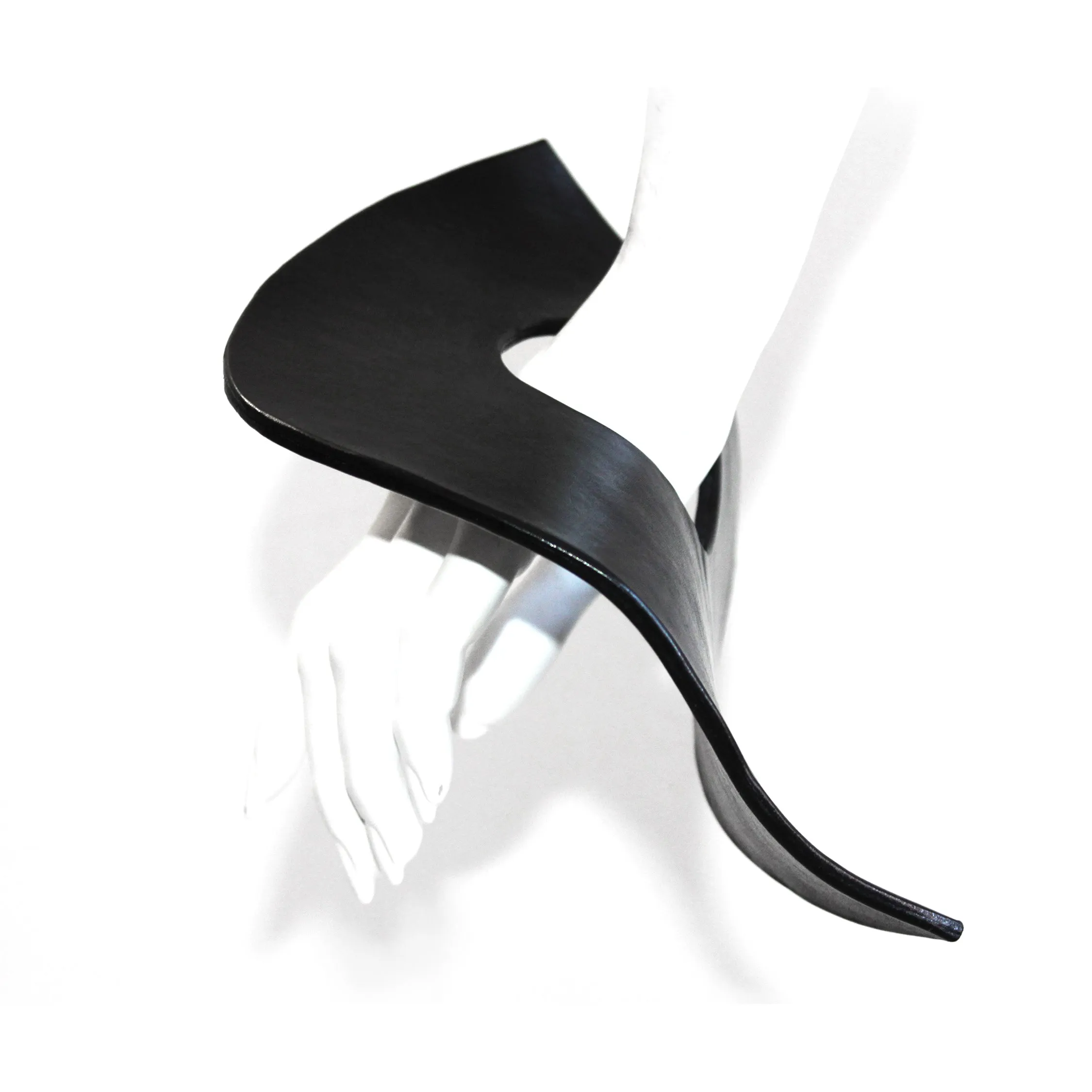 MOLDED LEATHER BANGLE I