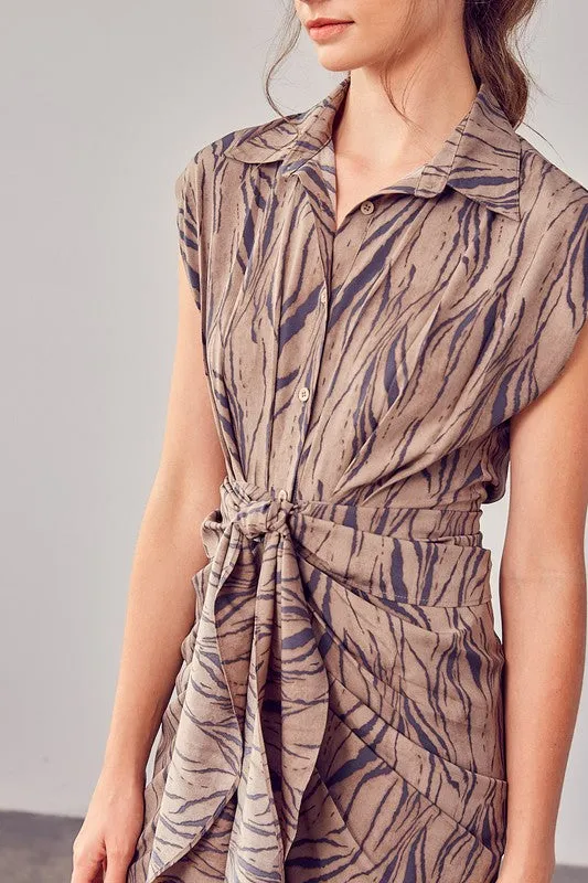 PRINT FRONT TIE DRESS