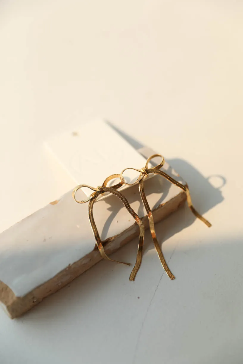 Rae: 18k Gold Plated Bow Dangle Gold Earrings