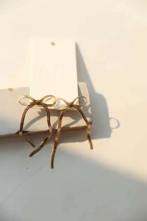 Rae: 18k Gold Plated Bow Dangle Gold Earrings