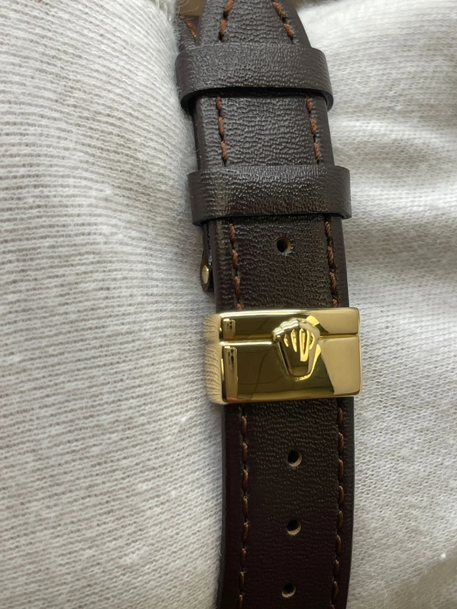 Rolex Cellini 33mm 18K Yellow Gold 6622 Champagne Dial Quartz Men's Watch