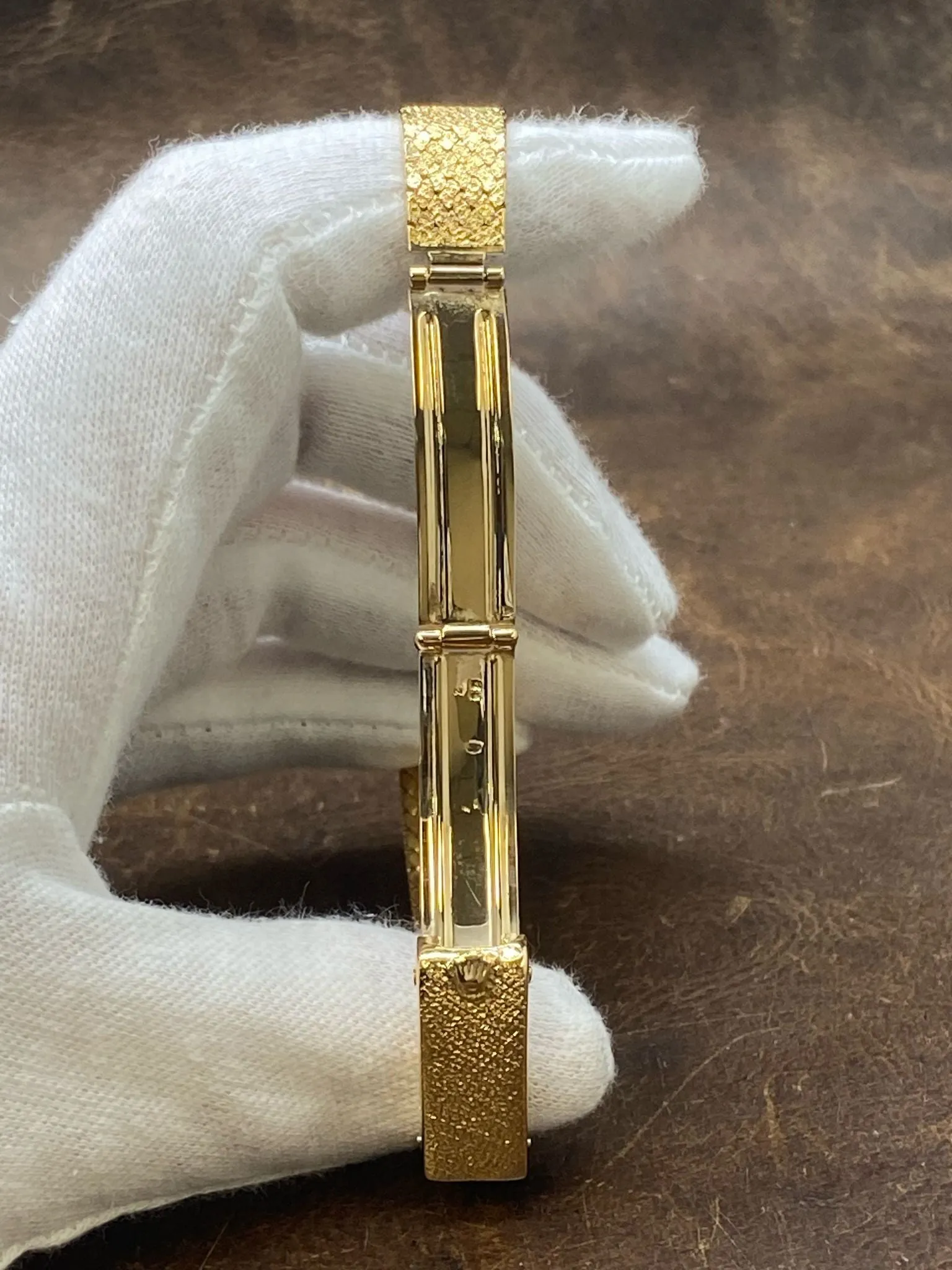 Rolex Datejust 26mm 18K Yellow Gold 6700 Champagne Dial Automatic Women's Watch