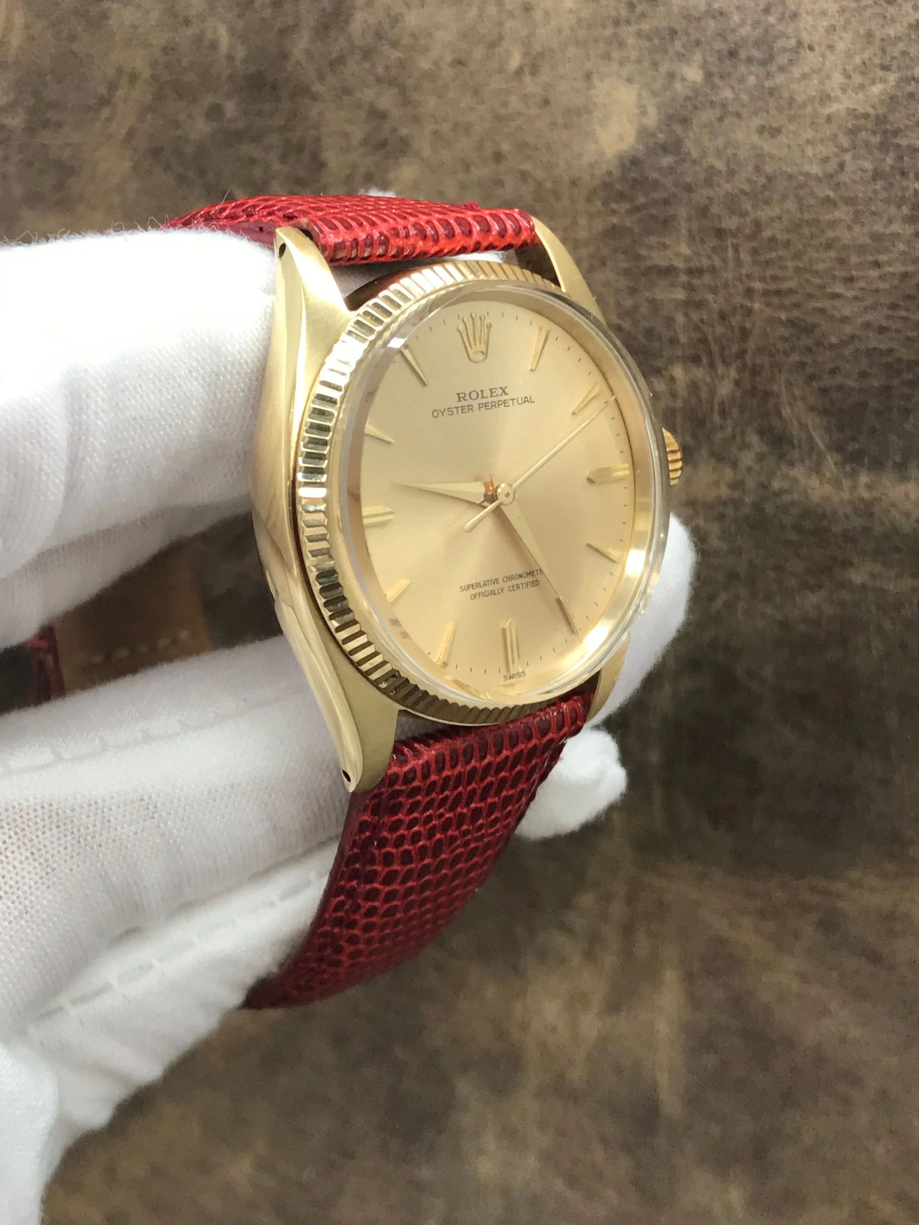 Rolex Oyster Perpetual 1005 Champagne Dial Automatic Watch