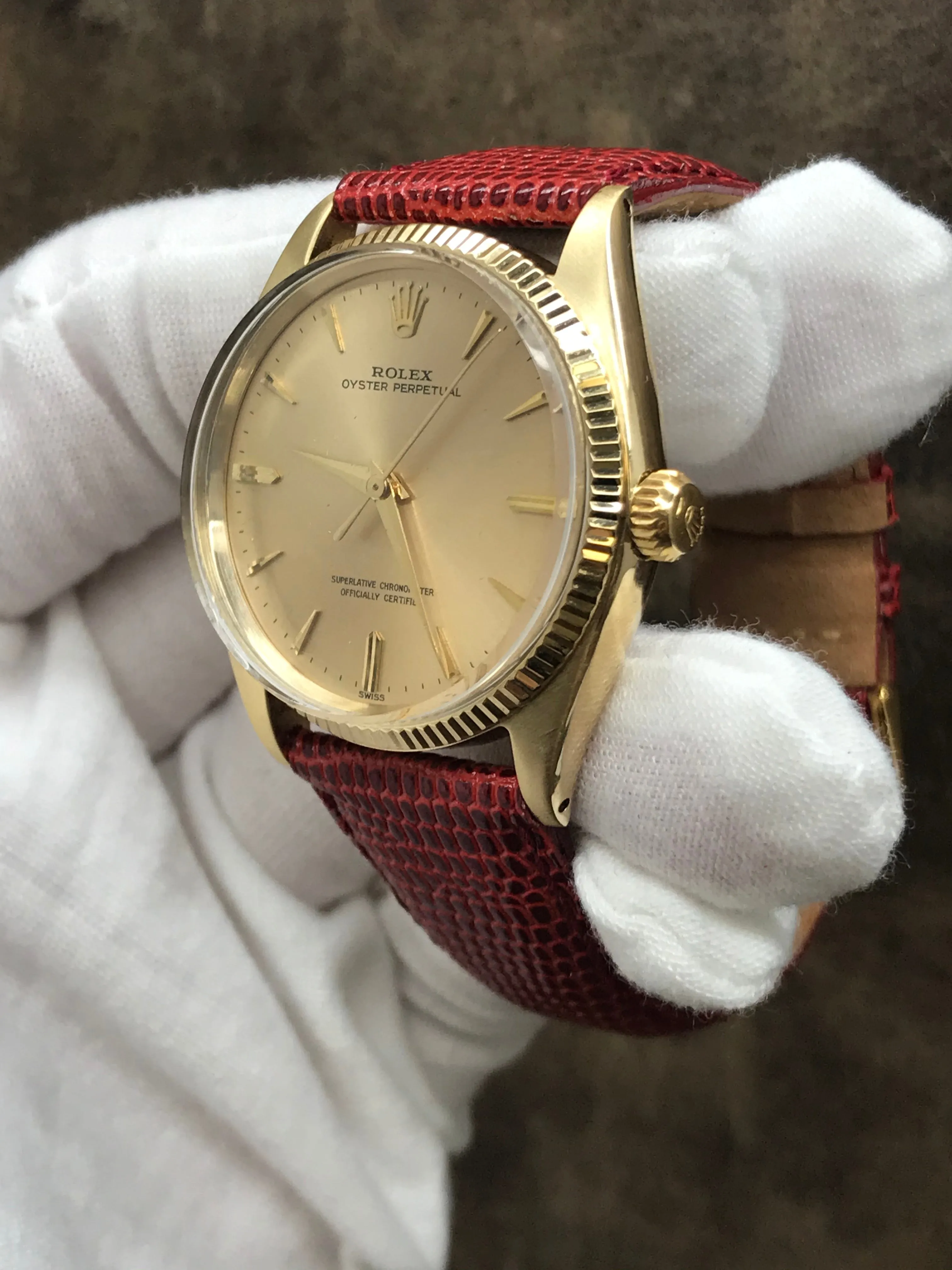 Rolex Oyster Perpetual 1005 Champagne Dial Automatic Watch