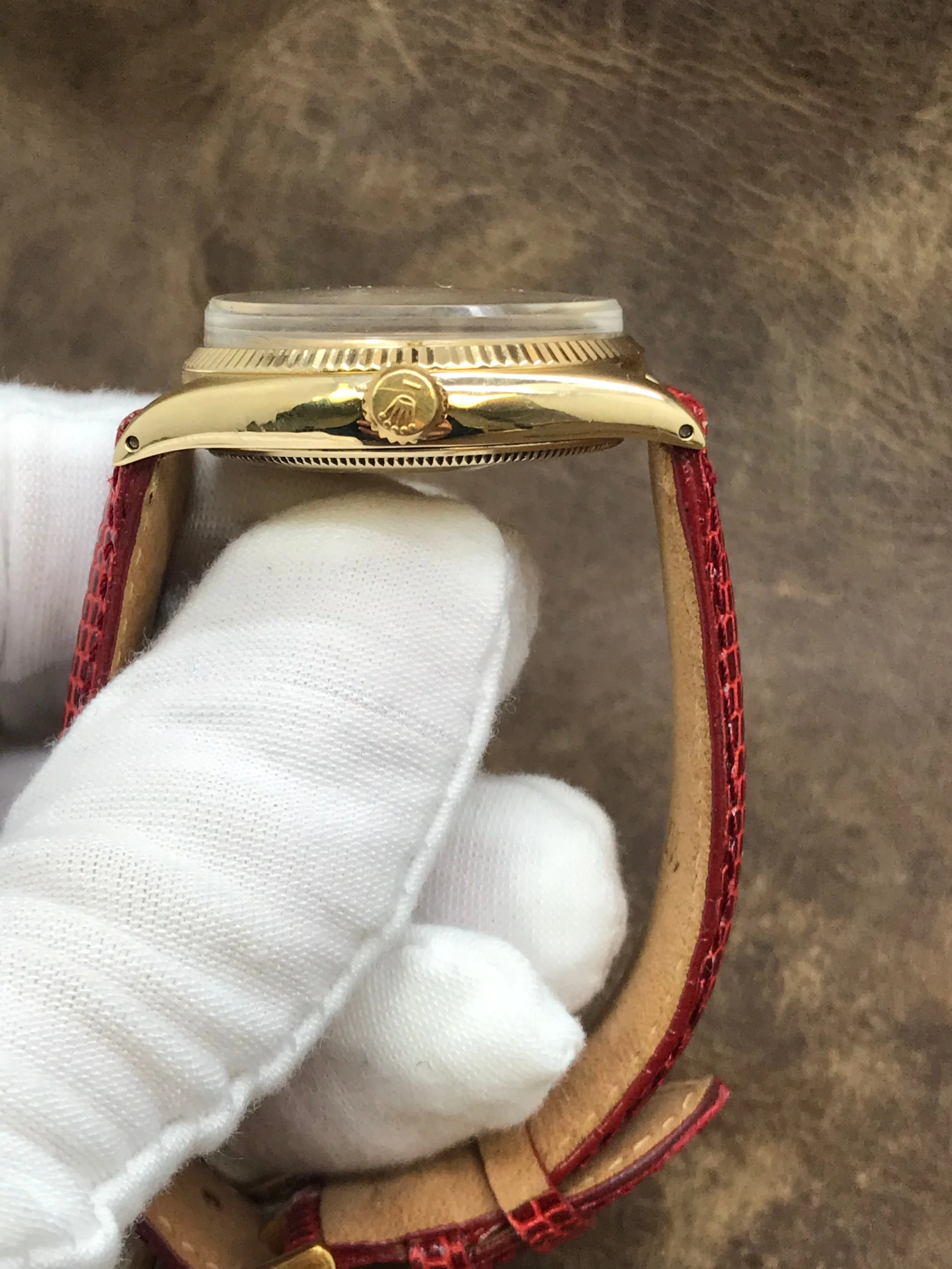 Rolex Oyster Perpetual 1005 Champagne Dial Automatic Watch