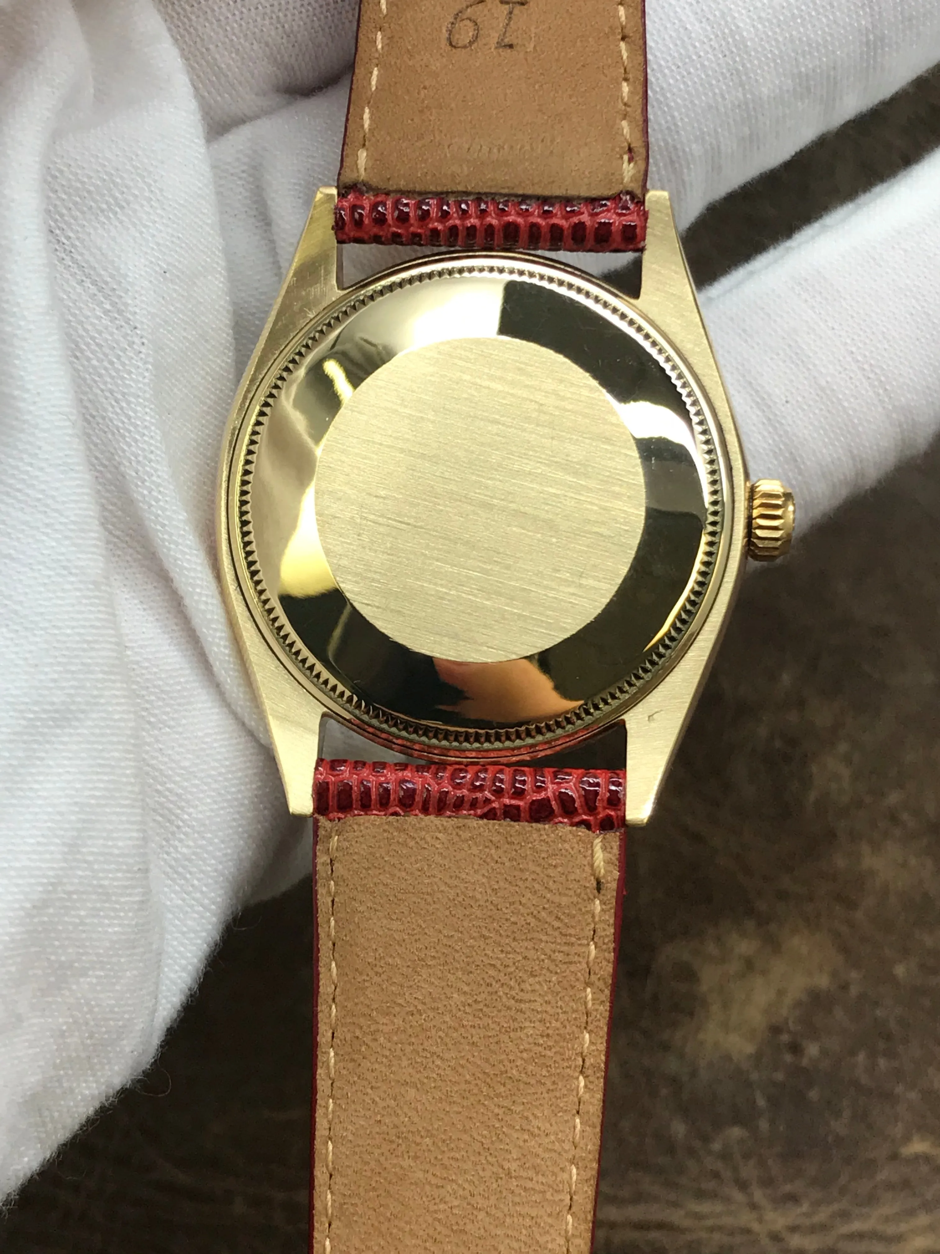Rolex Oyster Perpetual 1005 Champagne Dial Automatic Watch