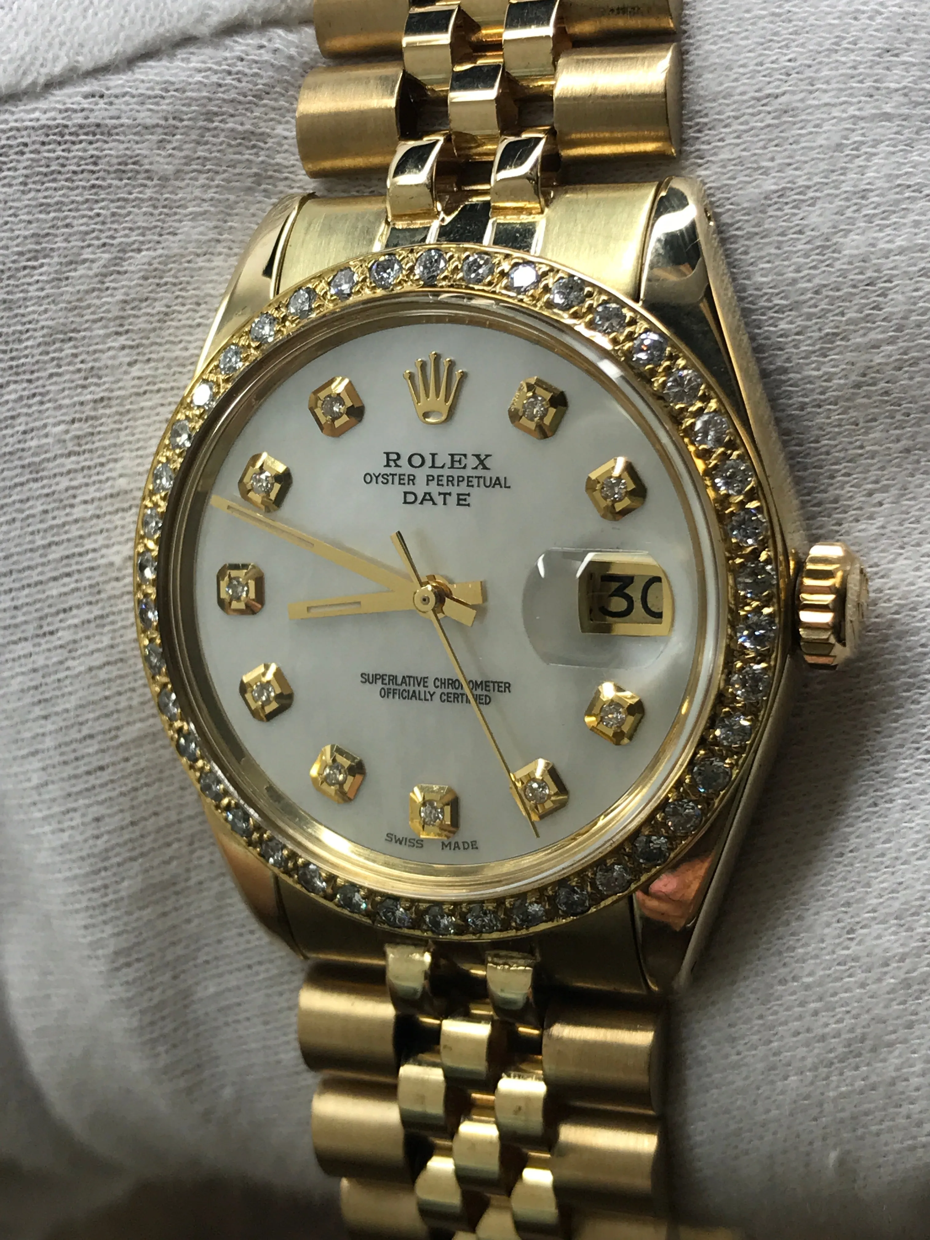 Rolex Oyster Perpetual Date 34mm 1501 Custom MOP Diamond Dial Automatic Watch