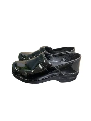 Shoes Flats By Dansko  Size: 8.5