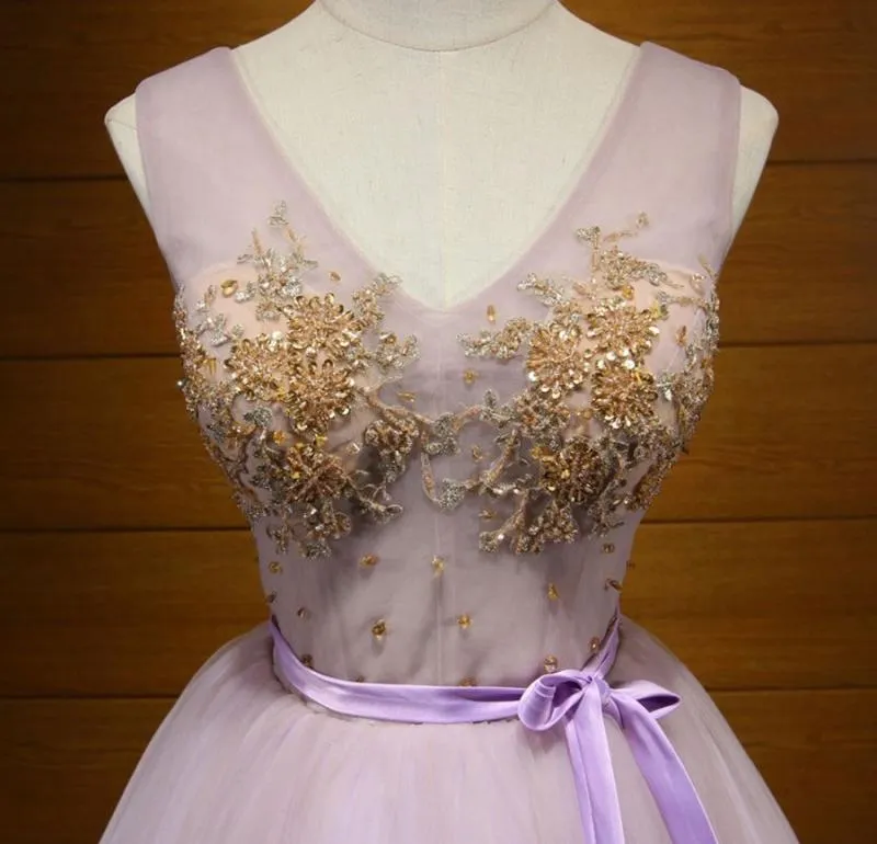 Short Homecoming Dress, Tulle Homecoming Dress, V-Neck Homecoming Dress, Beading Junior School Dress, Applique Graduation Dress, Knee-Length Homecoming Dress, LB0596