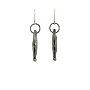 Spiculum Single Pod with Peridot Dangle