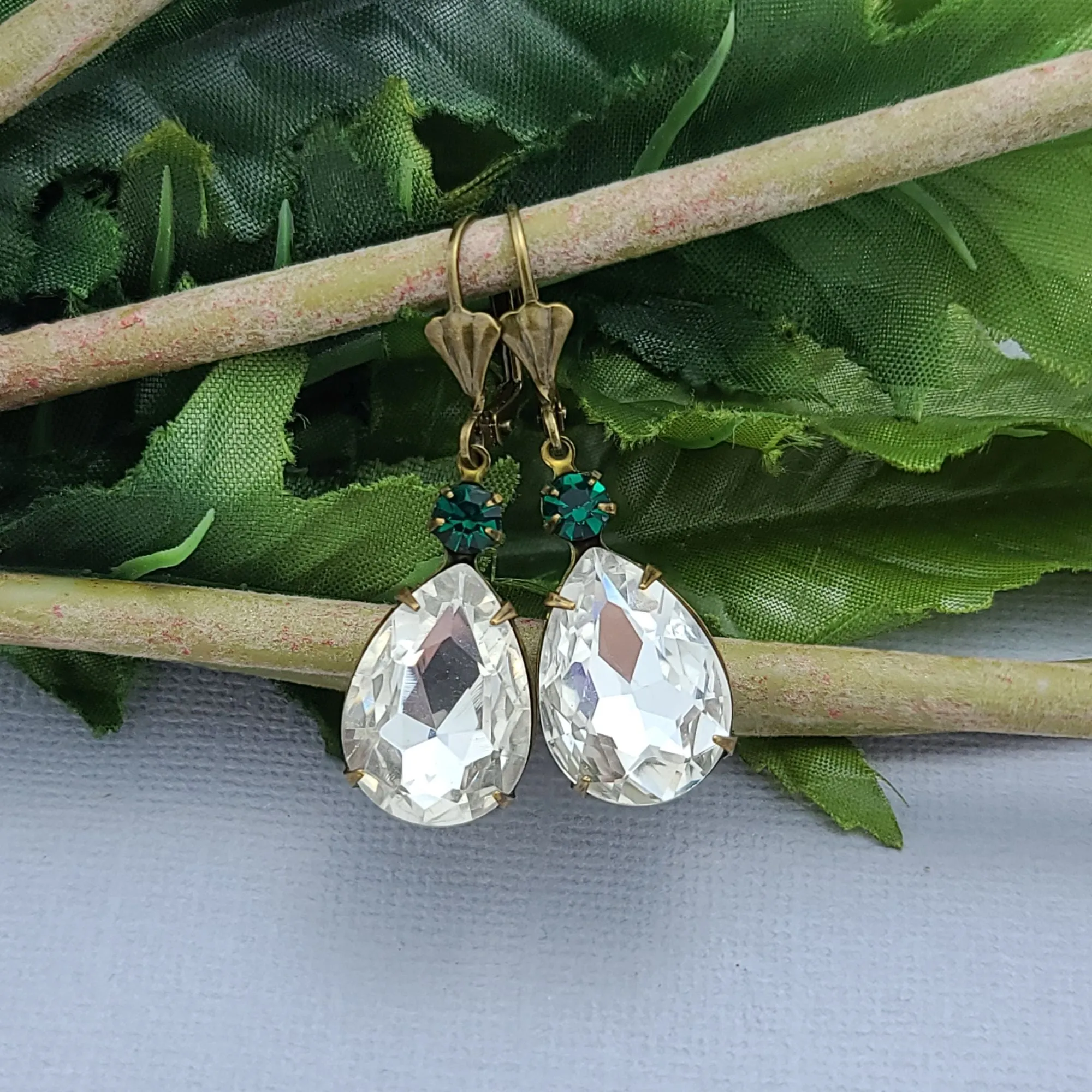 Vintage Clear Crystal Teardrop Dangle Prong Setting Earrings.